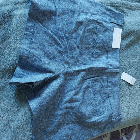 Loft Size 10 4" Jean Shorts - Picture 2 of 4